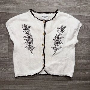 Willow & Wind White Floral Cardigan